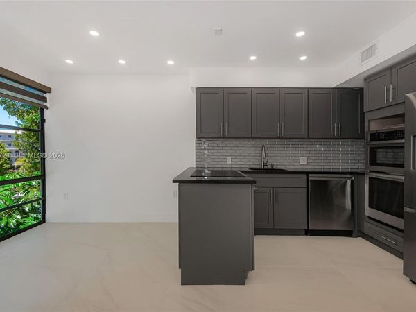 17620 Atlantic Blvd, Unit 311, Sunny Isles Beach, FL 33160