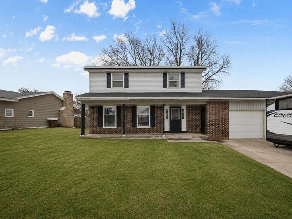 4154 Sand Creek Drive NW, Grand Rapids, MI 49544