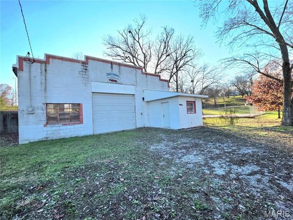 520 E Main Street, Houston, MO 65483