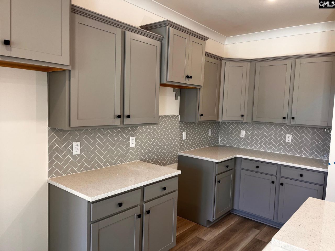 2056 Allan Crest Road  Photo 18