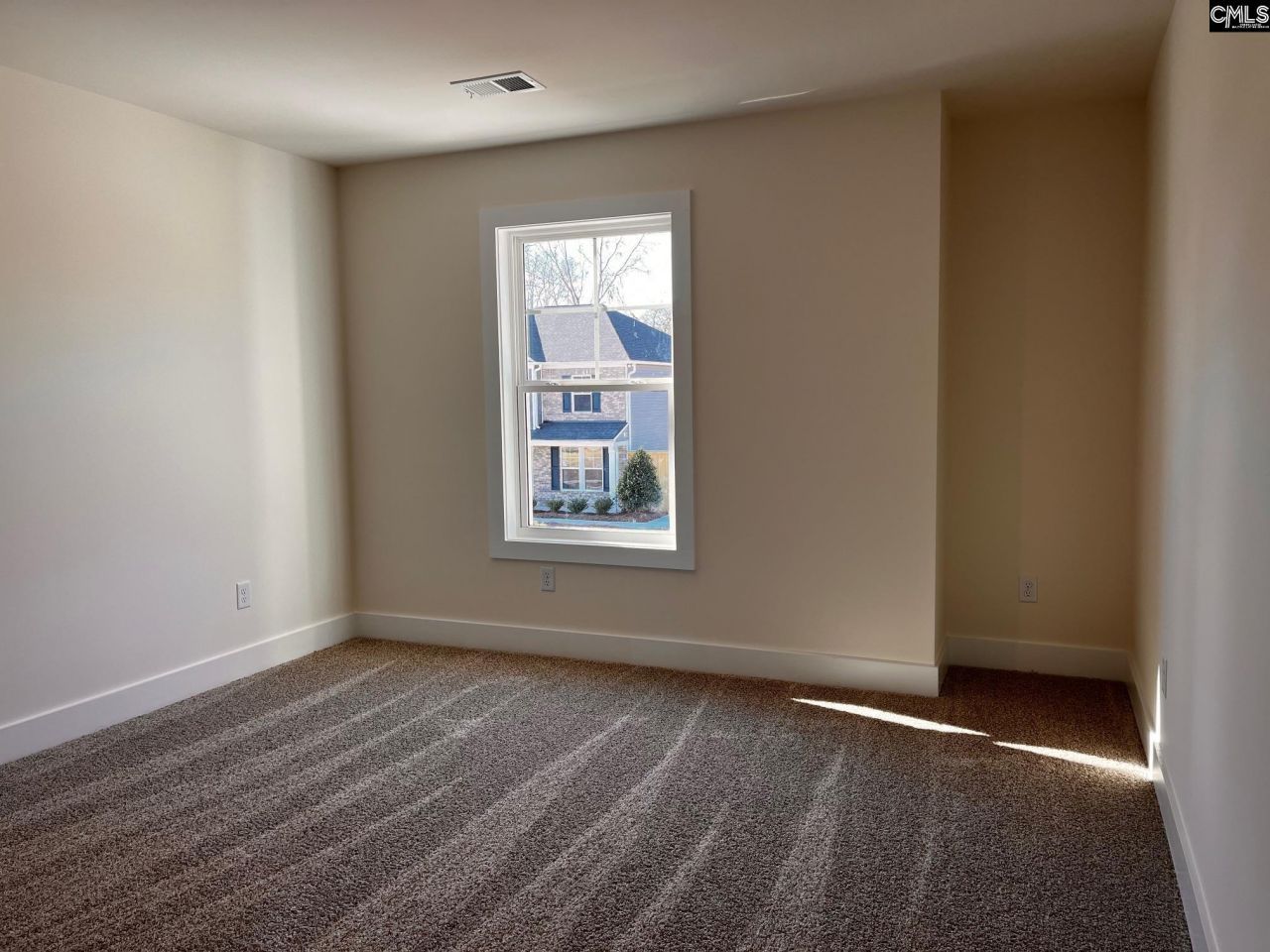 2056 Allan Crest Road  Photo 37