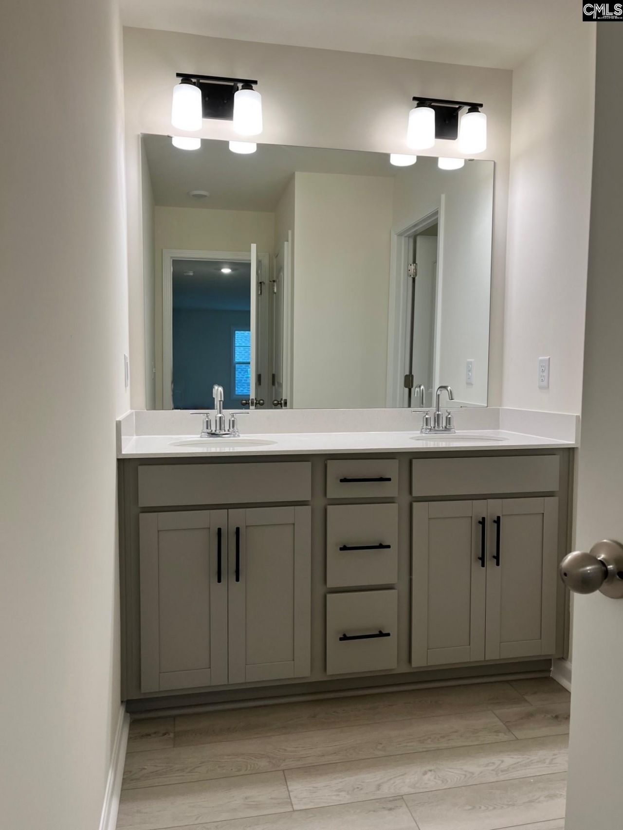 2056 Allan Crest Road  Photo 43