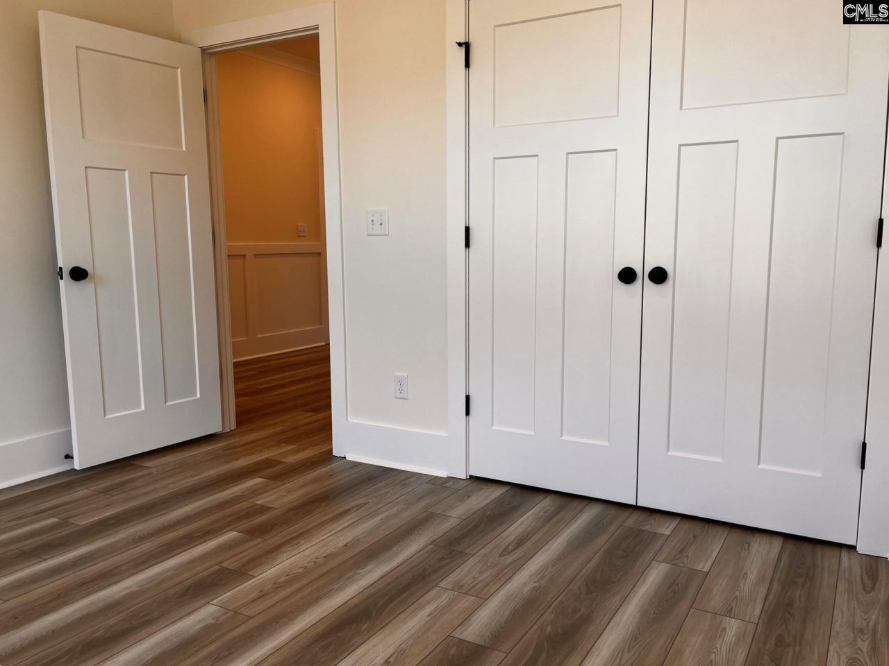 2056 Allan Crest Road  Photo 5