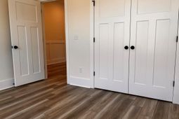 2056 Allan Crest Road  photo 4