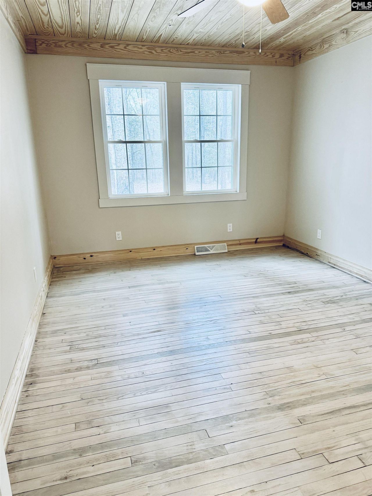 2720 Kennerly Road Photo 32