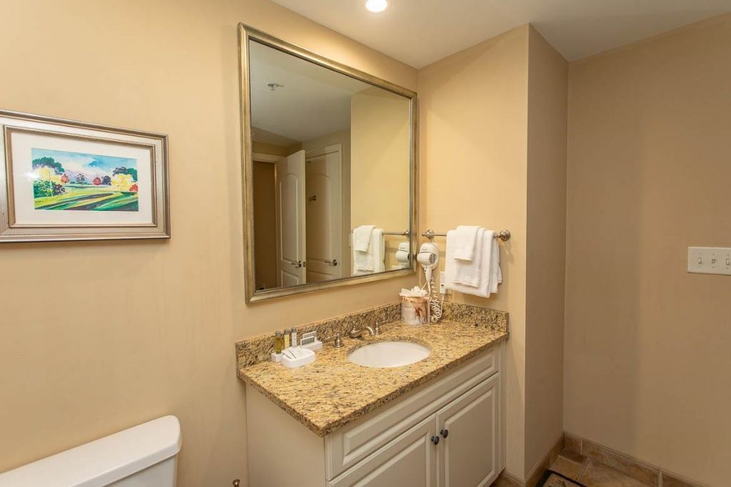 100 North Beach Blvd. Photo 11