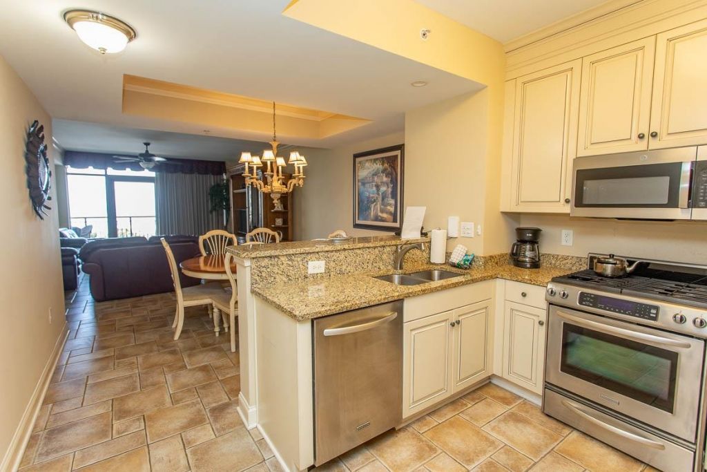 100 North Beach Blvd. Photo 13