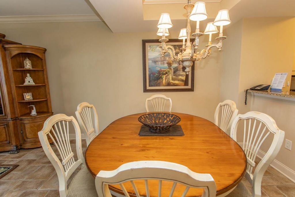 100 North Beach Blvd. Photo 18