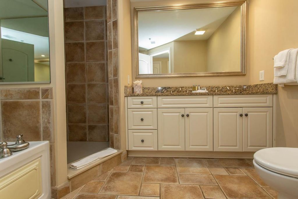 100 North Beach Blvd. Photo 30