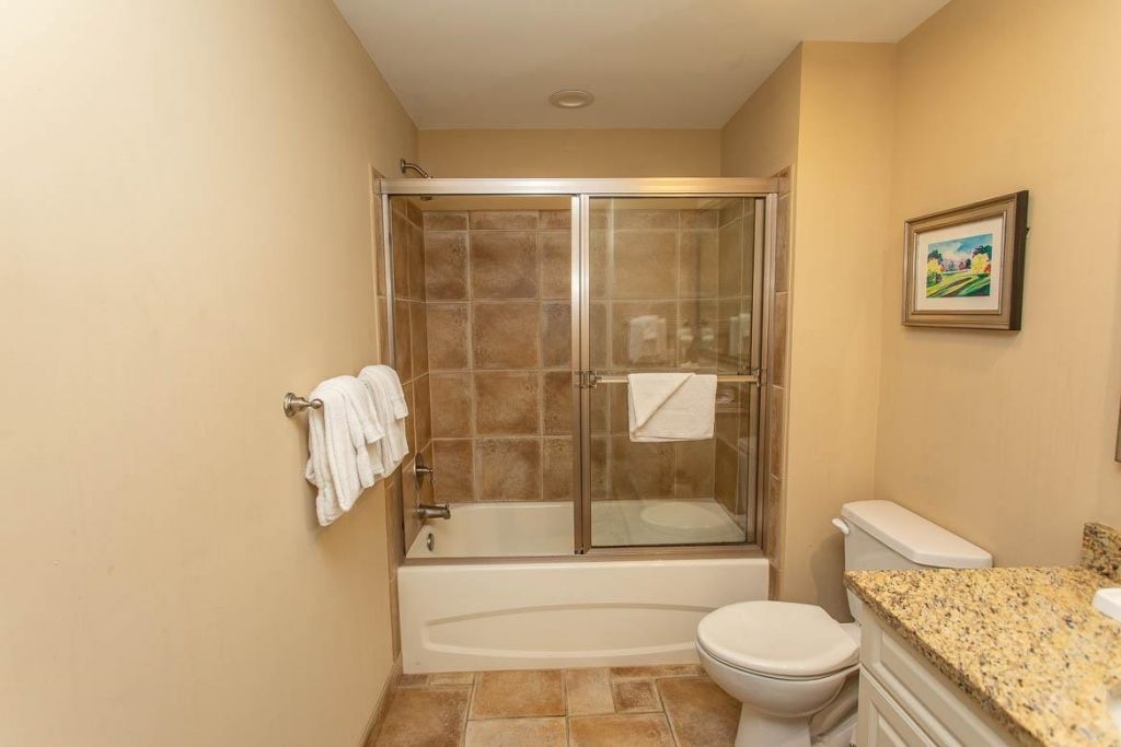 100 North Beach Blvd. Photo 9