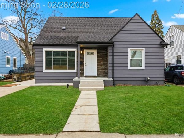 3050 Catalpa Drive, Berkley, MI 48072