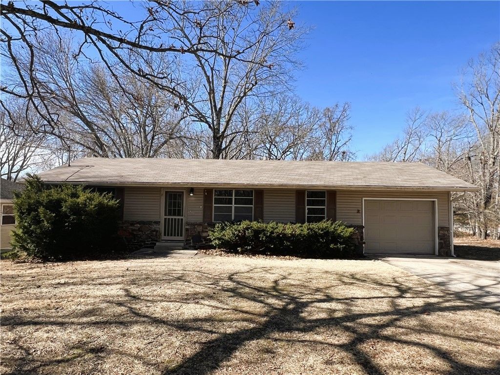 2 Lancaster Drive, Bella Vista, AR 72715 Main Photo