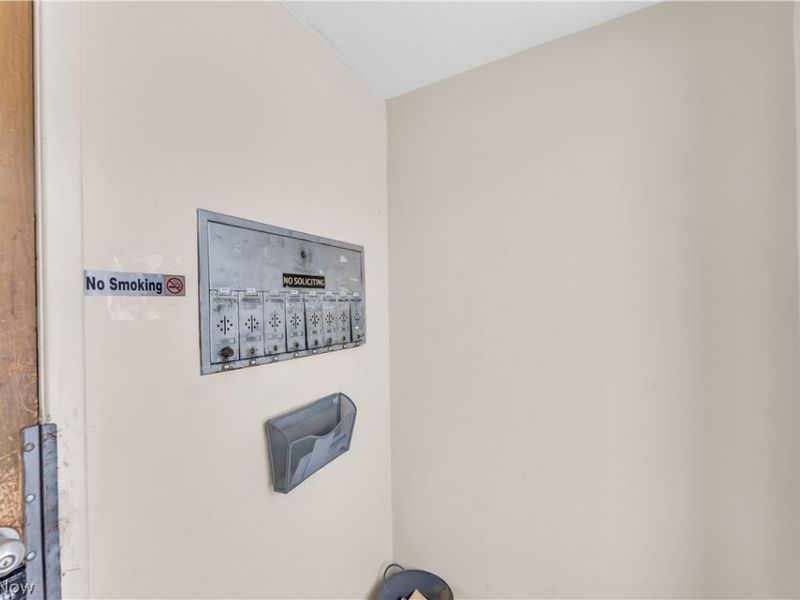 4428 Turney Road, Unit 201, Cleveland, OH 44105 Photo 2