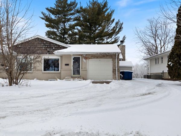 5516 France Avenue S, Edina, MN 55410