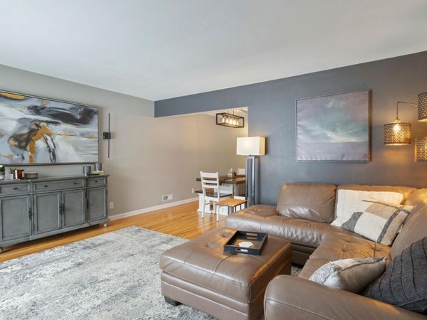 5516 France Avenue S, Edina, MN 55410