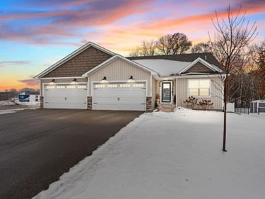 1045 Bellaire Boulevard NW, Isanti, MN 55040