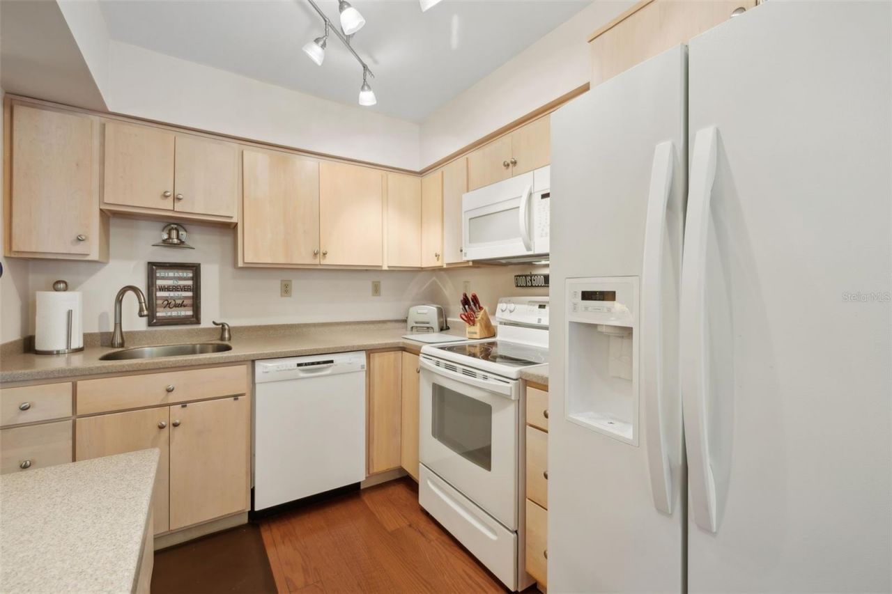 210 River Bend Place, Unit B, Welaka, FL 32193 Photo
