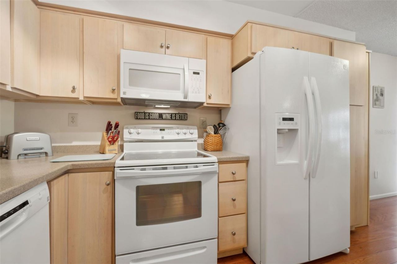 210 River Bend Place, Unit B, Welaka, FL 32193 Photo