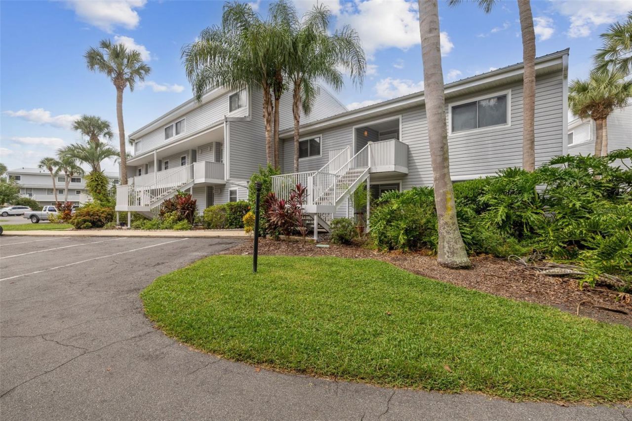 210 River Bend Place, Unit B, Welaka, FL 32193 Photo