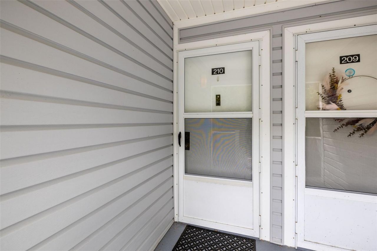 210 River Bend Place, Unit B, Welaka, FL 32193 Photo