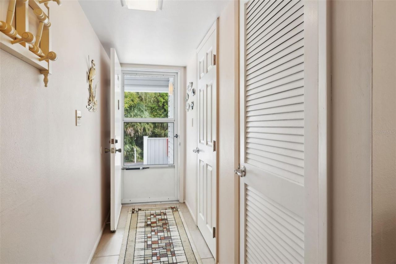 210 River Bend Place, Unit B, Welaka, FL 32193 Photo