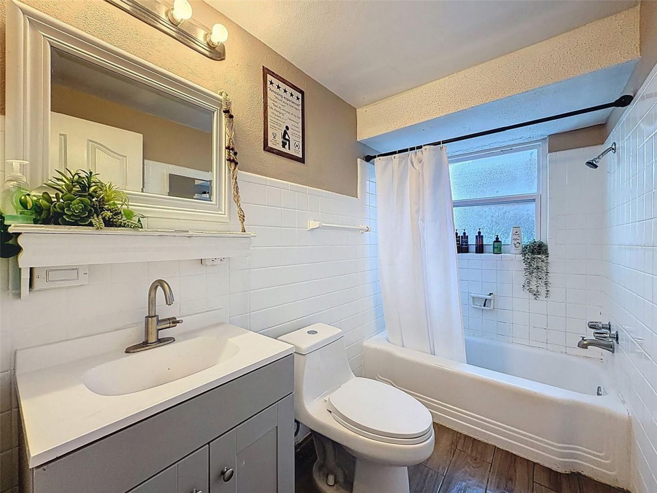 2206 Howard Lane , Tampa, FL 33612 Photo