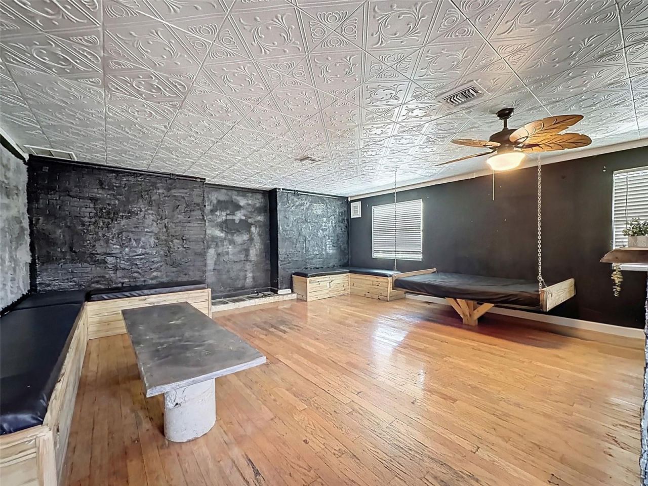 2206 Howard Lane , Tampa, FL 33612 Photo