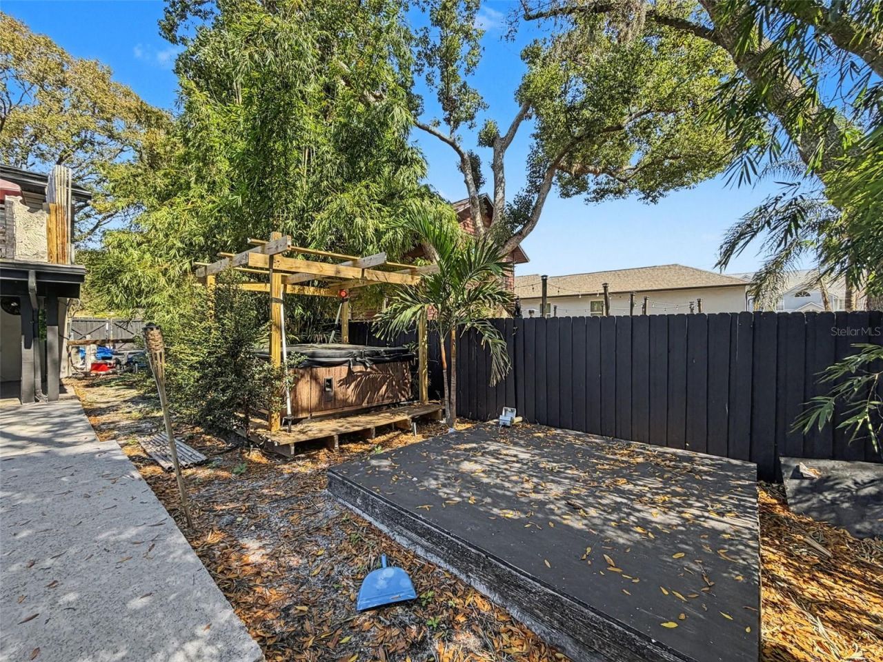 2206 Howard Lane , Tampa, FL 33612 Photo