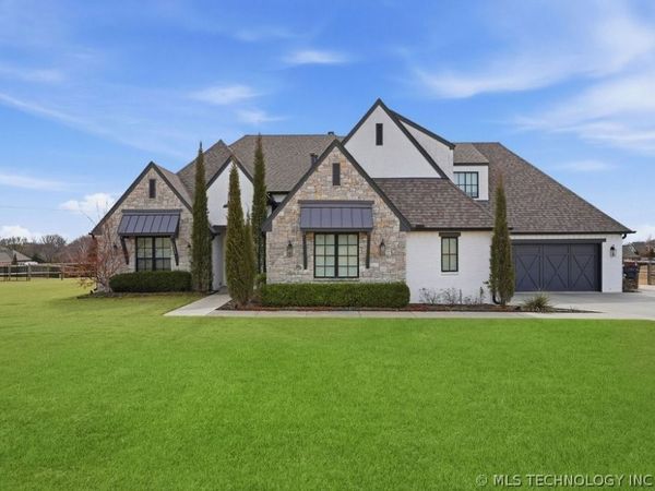 6802 E 86th Place N, Owasso, OK 74055