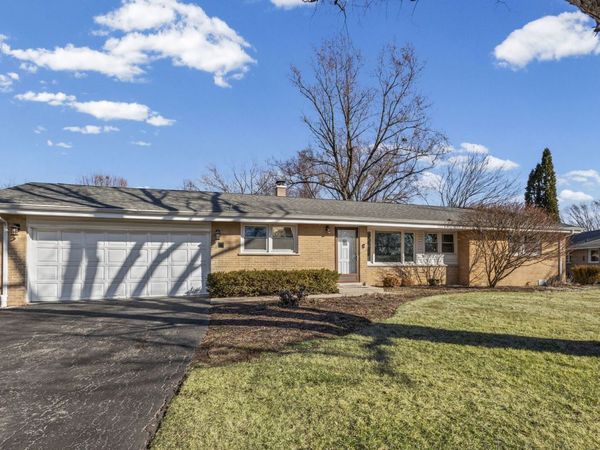 103 Coldren Drive , Prospect Heights, IL 60070