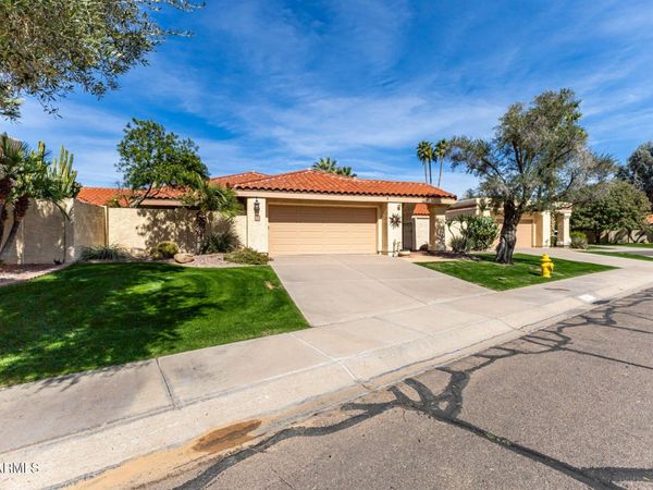 10010 E SUNNYSLOPE Lane, Scottsdale, AZ 85258