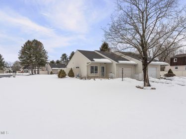 119 Fort Hunter Road, Guilderland, NY 12303