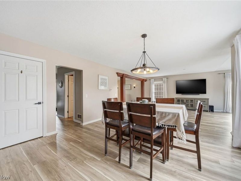 5609 Oakridge Drive, Louisville, OH 44641 Photo 13