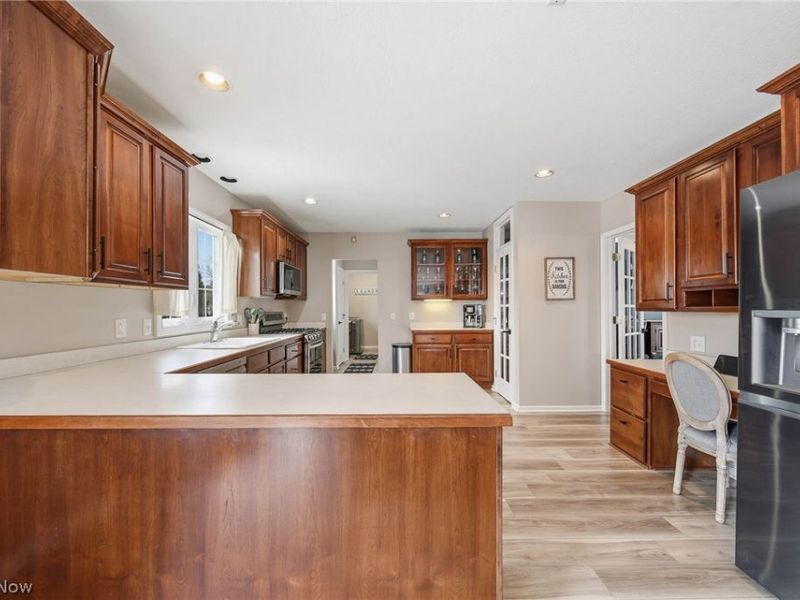 5609 Oakridge Drive, Louisville, OH 44641 Photo 14