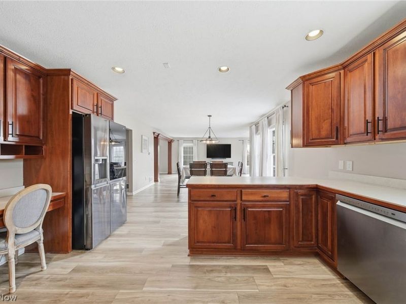 5609 Oakridge Drive, Louisville, OH 44641 Photo 19