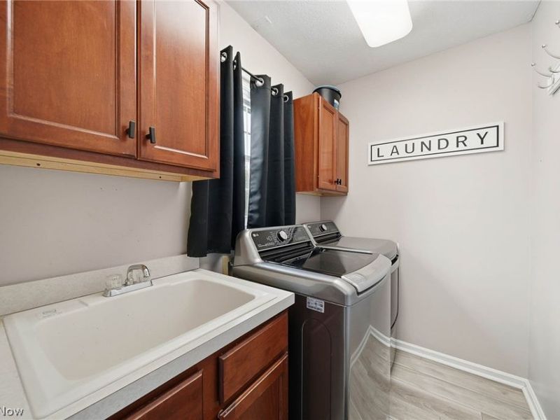 5609 Oakridge Drive, Louisville, OH 44641 Photo 21