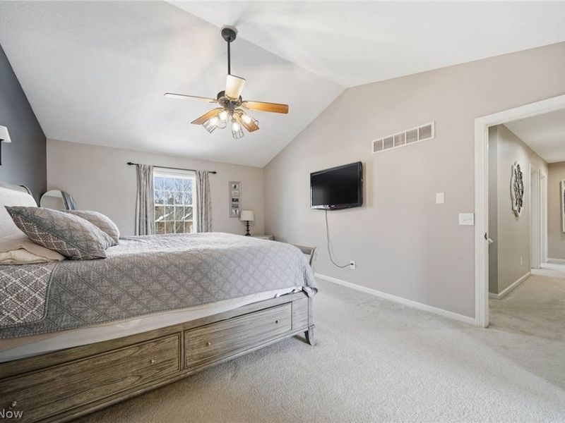 5609 Oakridge Drive, Louisville, OH 44641 Photo 28