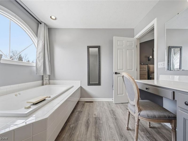 5609 Oakridge Drive, Louisville, OH 44641 Photo 33