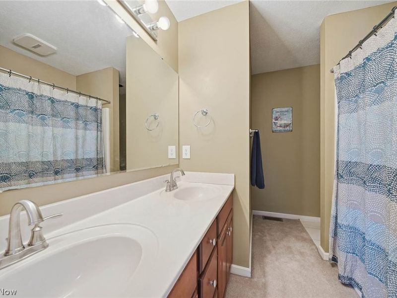 5609 Oakridge Drive, Louisville, OH 44641 Photo 39