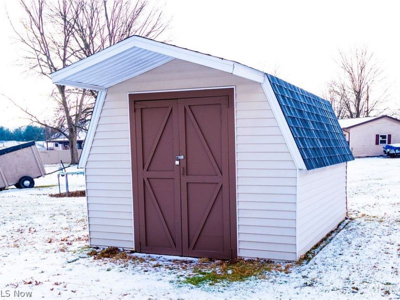 1860 Paradise Street SE, East Sparta, OH 44626 Photo 6