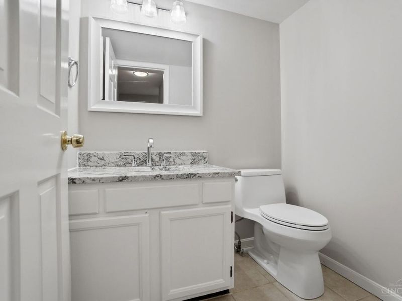 8677 Shagbark Drive, Sycamore Township, OH 45242 Photo 22