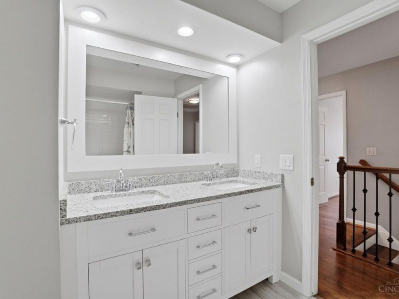 8677 Shagbark Drive, Sycamore Township, OH 45242 Photo 40