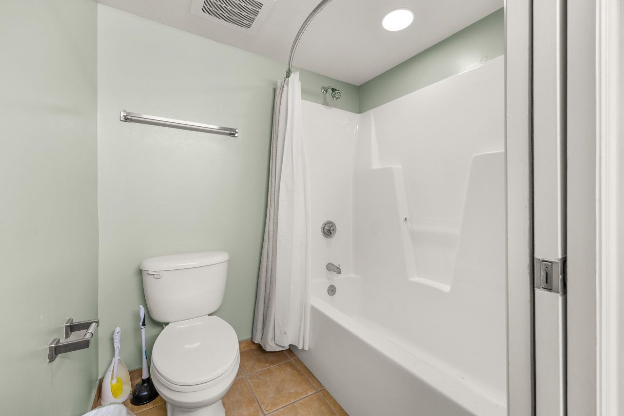 1707 Perrin Dr.  Photo 32