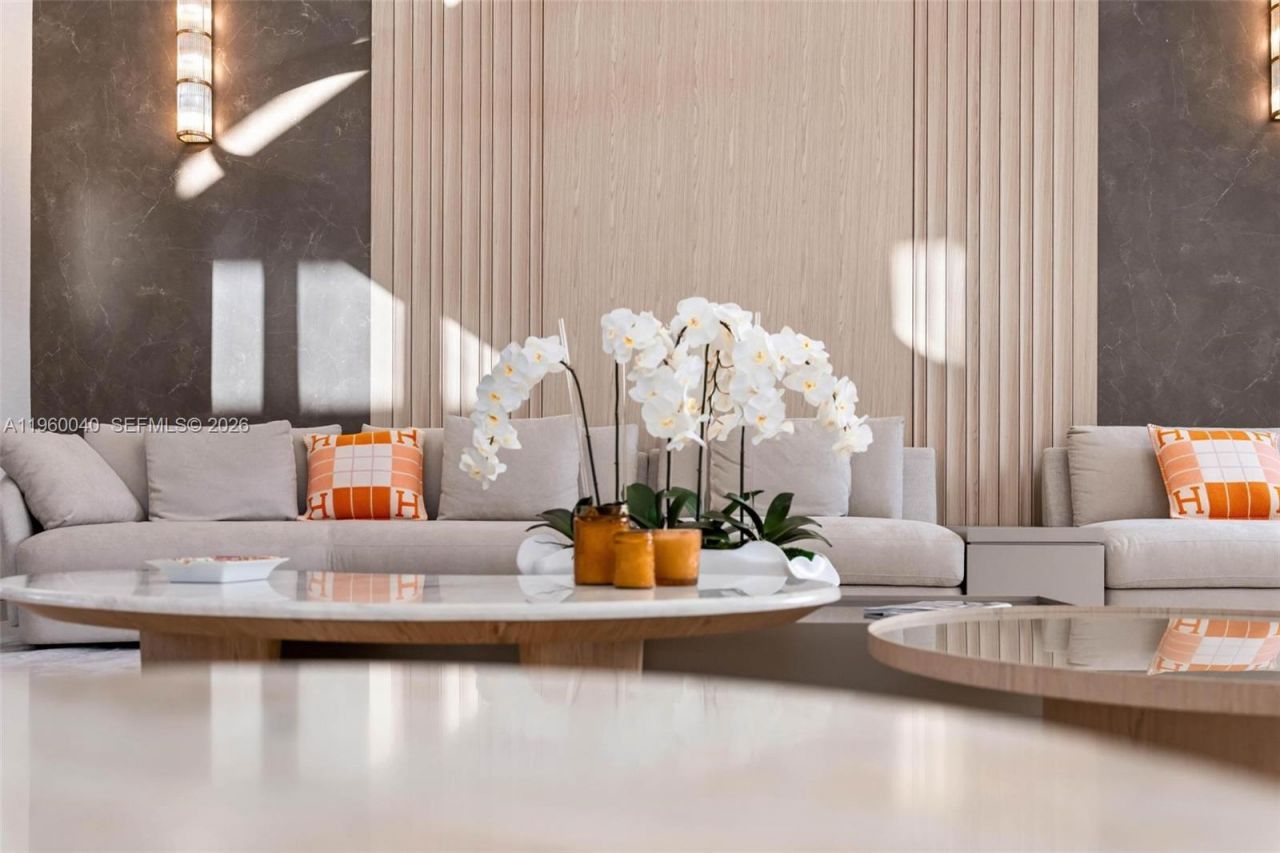 723 NE 77th St , Miami, FL 33138 Photo