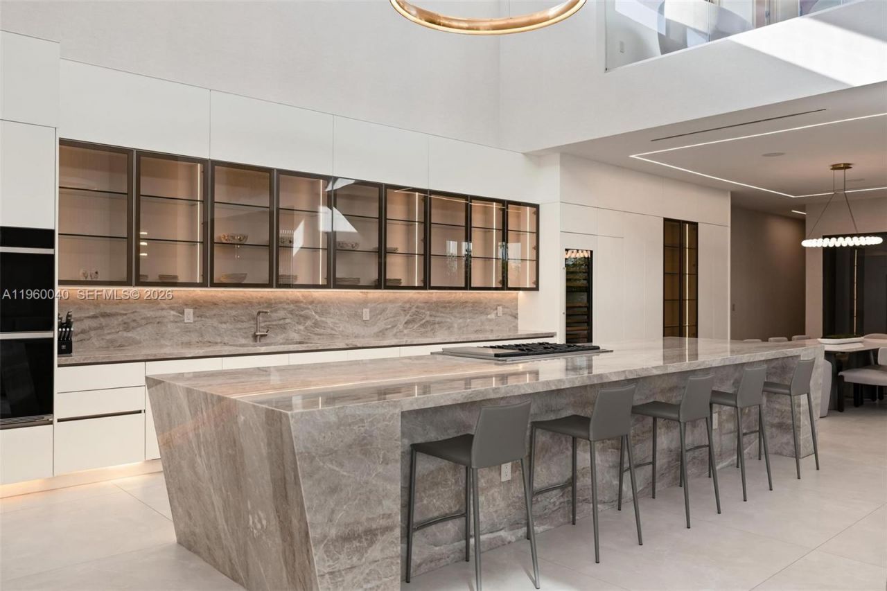 723 NE 77th St , Miami, FL 33138 Photo