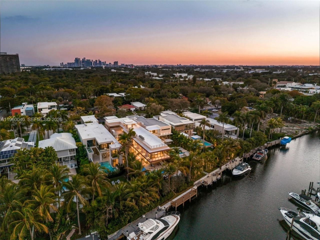 723 NE 77th St , Miami, FL 33138 Photo