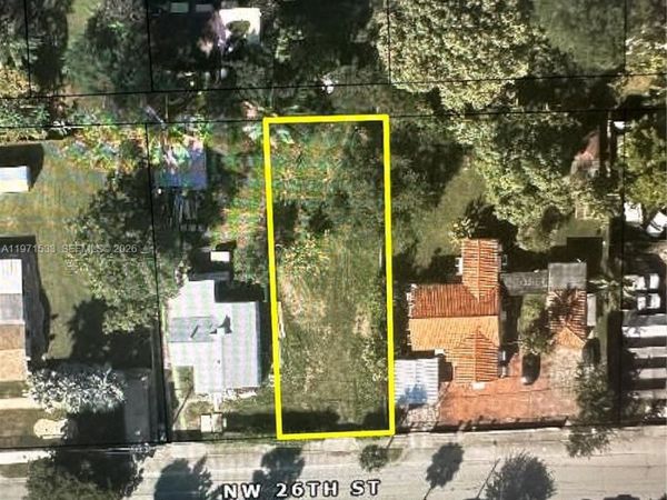 1600 NW 26 , Miami, FL 33142