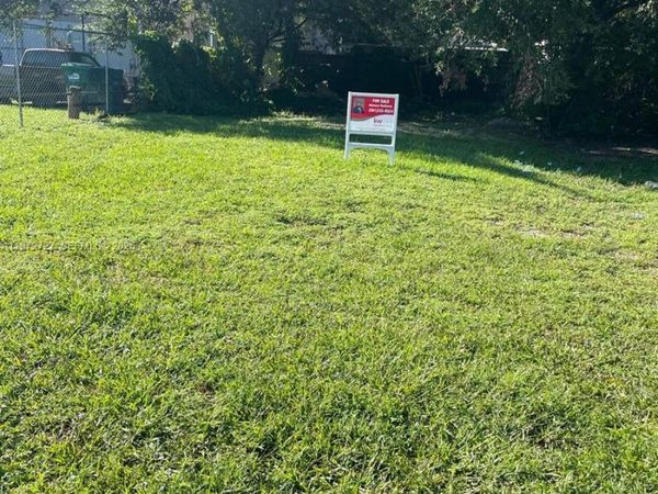 3066 NW 46th St , Miami, FL 33142