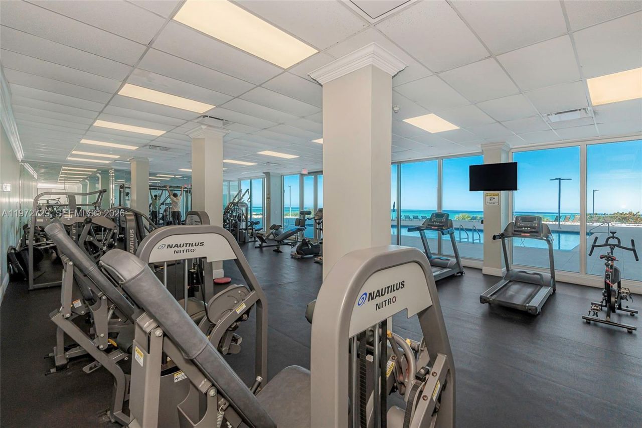 7135 Collins Ave , Unit 834, Miami Beach, FL 33141 Photo