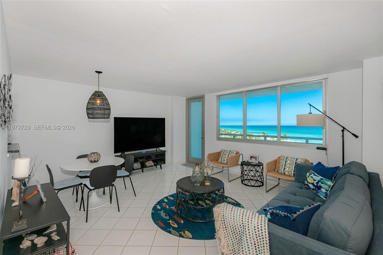 7135 Collins Ave , Unit 834, Miami Beach, FL 33141 Photo